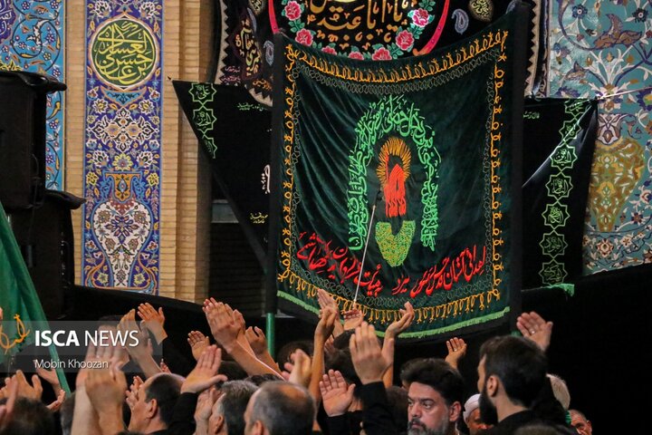 مراسم باشکوه عزاداری محرم با حضور هیئت‌ها و مردم در حسینیه سیدالشهدا صدرآباد