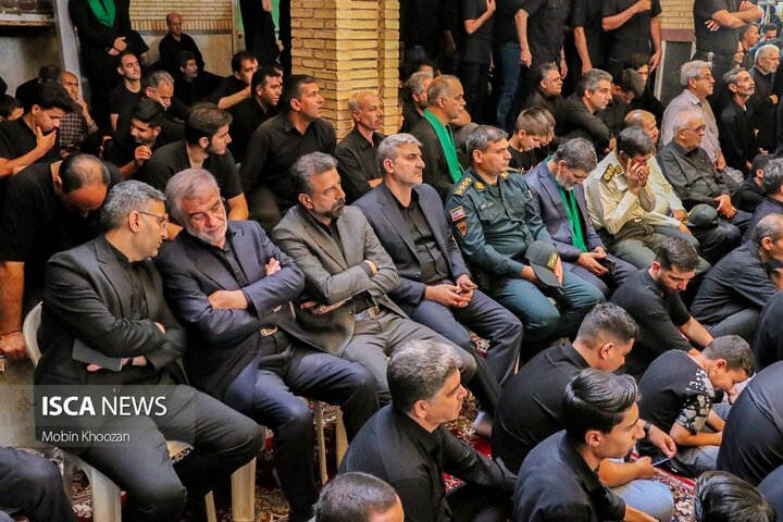 مراسم باشکوه عزاداری محرم با حضور هیئت‌ها و مردم در حسینیه سیدالشهدا صدرآباد