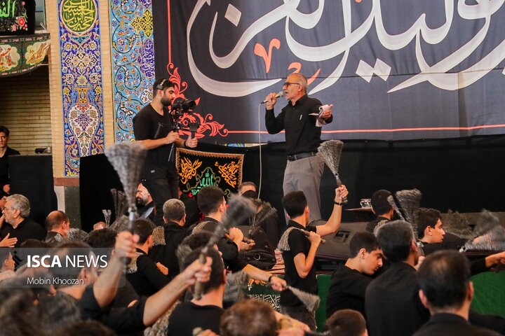 مراسم باشکوه عزاداری محرم با حضور هیئت‌ها و مردم در حسینیه سیدالشهدا صدرآباد