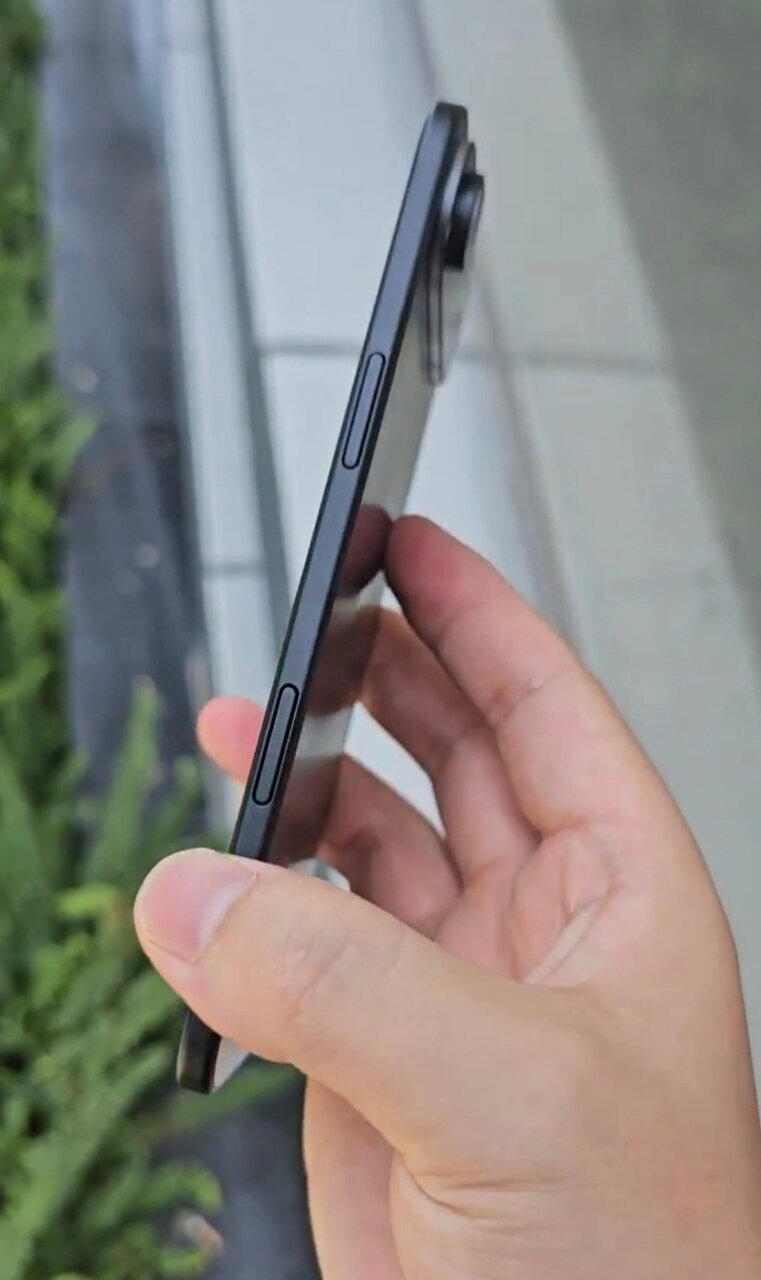 رونمایی از باریکترین آیفون تاریخ + عکس