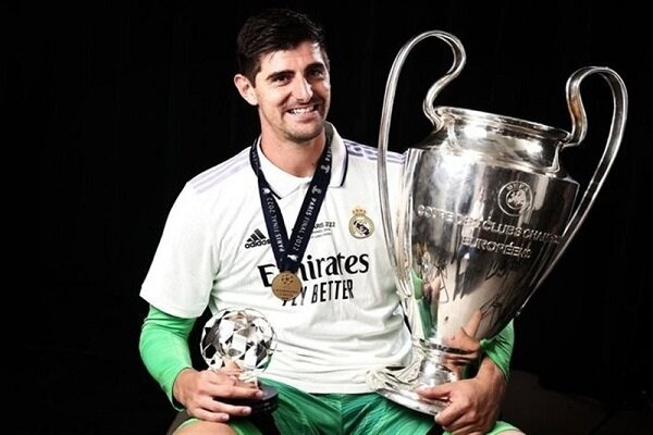 تمدید قرارداد دروازه‌بان بلژیکی با رئال مادرید تا ۲۰۲۷