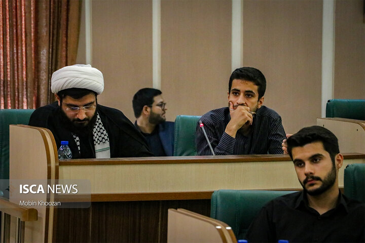 نشست پرچم‌داران جریان دانشجویی استان یزد با حضور حجت‌الاسلام قنبریان