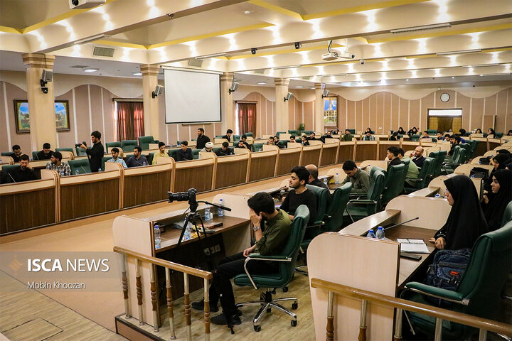 نشست پرچم‌داران جریان دانشجویی استان یزد با حضور حجت‌الاسلام قنبریان