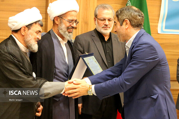 رونمایی از پوستر پنجمین جشنواره ملی آواها و نواهای نبوی