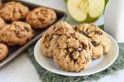آموزش شیرینی پزی / طرز تهیه کوکی سیب و دارچین با بافتی نرم و خوشمزه