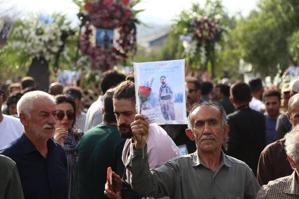 تشییع پیکر فرزند قهرمان سنندج