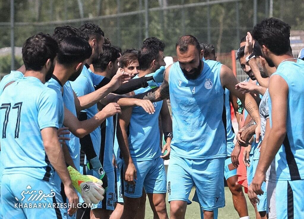 خوشحالی روزبه چشمی بعد از آنفالو شدن از سوی حسینی! + عکس
