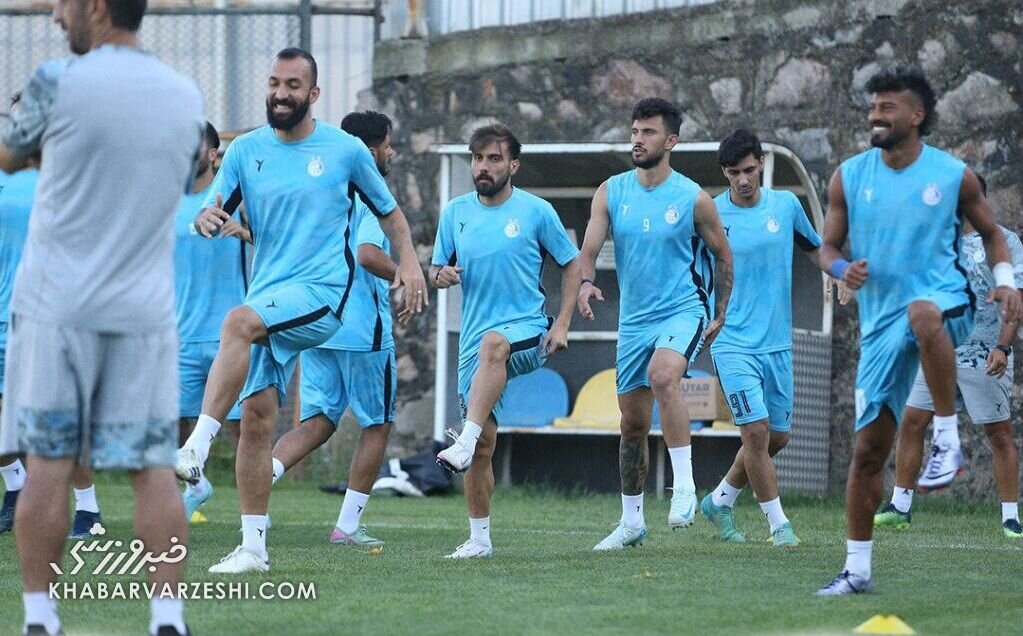 خوشحالی روزبه چشمی بعد از آنفالو شدن از سوی حسینی! + عکس