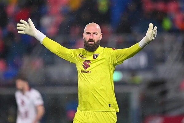 دروازه‌بان تورینو به ناپولی پیوست