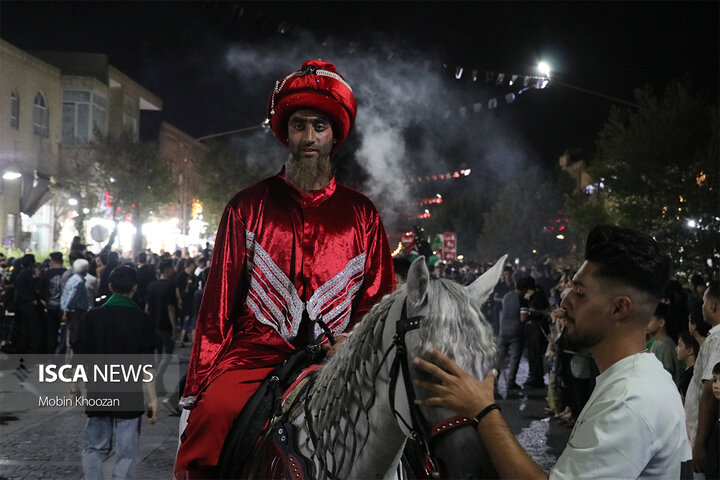 در آغار ماه صفر بازآفرینی ورود کاروان اسرای کربلا به شام در یزد