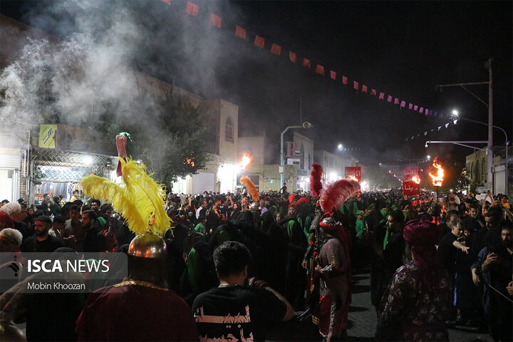 در آغار ماه صفر بازآفرینی ورود کاروان اسرای کربلا به شام در یزد