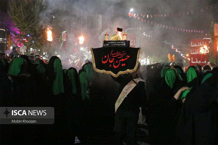 در آغار ماه صفر بازآفرینی ورود کاروان اسرای کربلا به شام در یزد