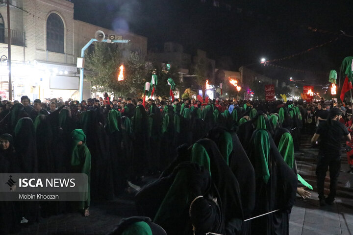 در آغار ماه صفر بازآفرینی ورود کاروان اسرای کربلا به شام در یزد