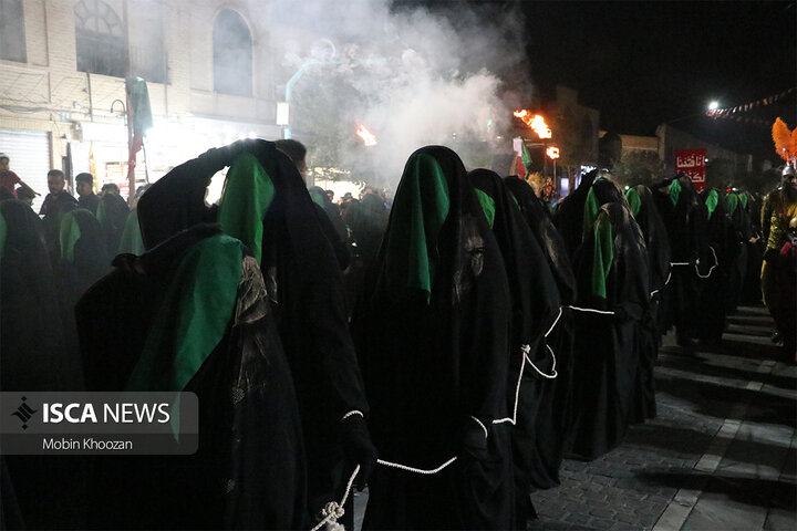 در آغار ماه صفر بازآفرینی ورود کاروان اسرای کربلا به شام در یزد