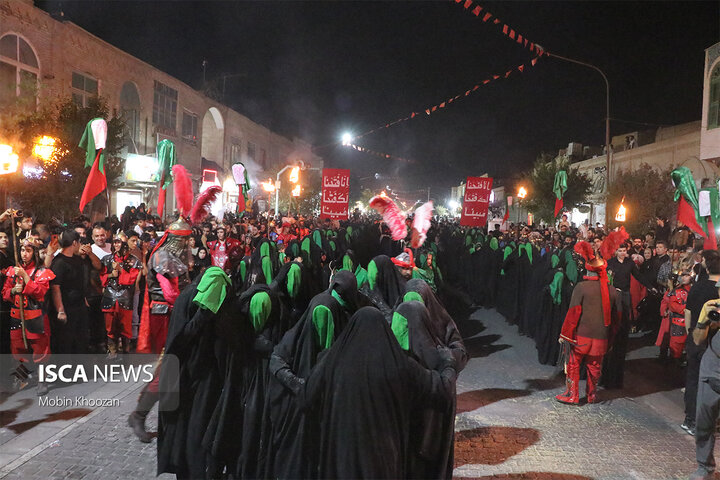 در آغار ماه صفر بازآفرینی ورود کاروان اسرای کربلا به شام در یزد