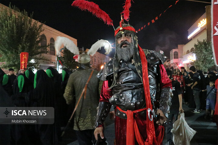 در آغار ماه صفر بازآفرینی ورود کاروان اسرای کربلا به شام در یزد