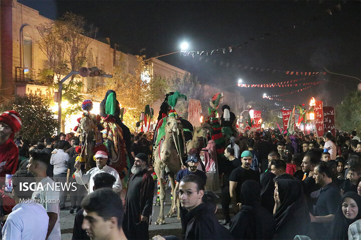 در آغار ماه صفر بازآفرینی ورود کاروان اسرای کربلا به شام در یزد