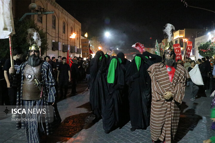در آغار ماه صفر بازآفرینی ورود کاروان اسرای کربلا به شام در یزد