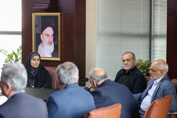 بازدید سرزده رئیس‌جمهور از وزارت راه و شهرسازی