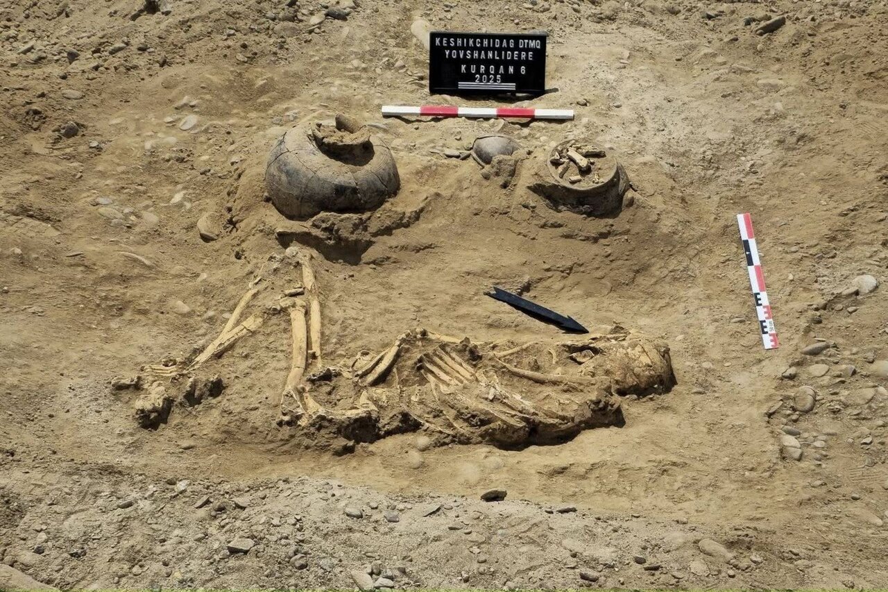 کشف مقبره ۳۸۰۰ ساله یک جنگجو در آذربایجان + عکس