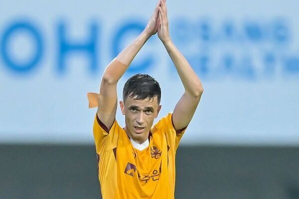 هافبک خارجی در یک قدمی استقلال