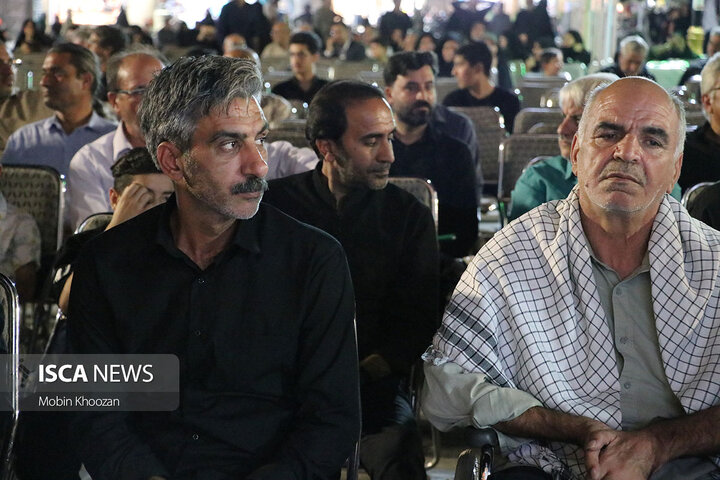 مراسم چهلم شهدای اقتدار یزد با حضور پرشور اقشار مختلف در حسینیه امیر چخماق