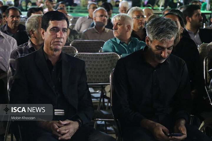 مراسم چهلم شهدای اقتدار یزد با حضور پرشور اقشار مختلف در حسینیه امیر چخماق