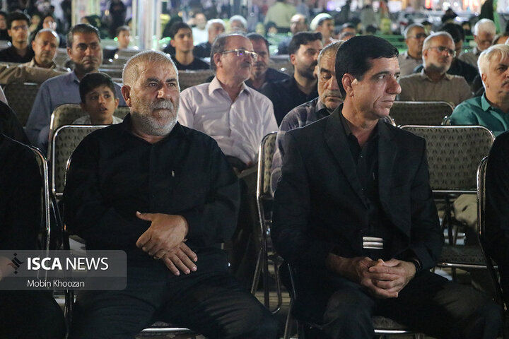 مراسم چهلم شهدای اقتدار یزد با حضور پرشور اقشار مختلف در حسینیه امیر چخماق