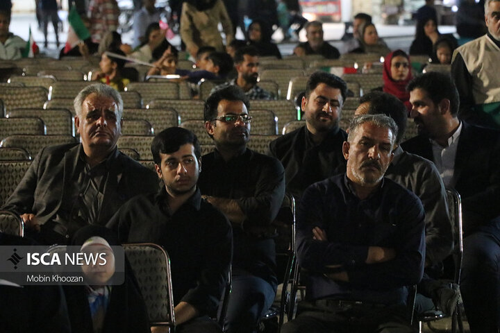 مراسم چهلم شهدای اقتدار یزد با حضور پرشور اقشار مختلف در حسینیه امیر چخماق