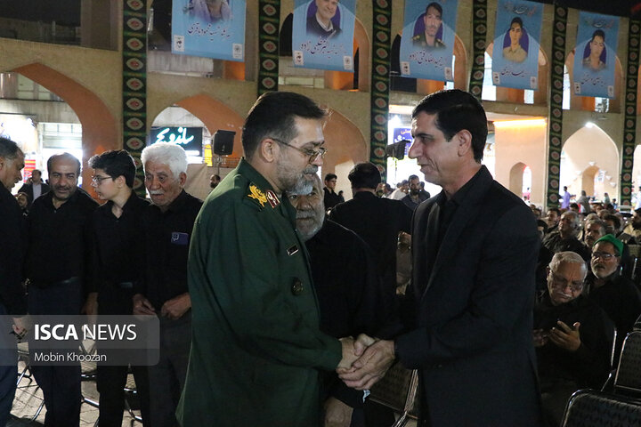 مراسم چهلم شهدای اقتدار یزد با حضور پرشور اقشار مختلف در حسینیه امیر چخماق