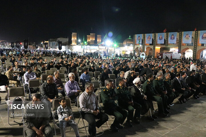 مراسم چهلم شهدای اقتدار یزد با حضور پرشور اقشار مختلف در حسینیه امیر چخماق