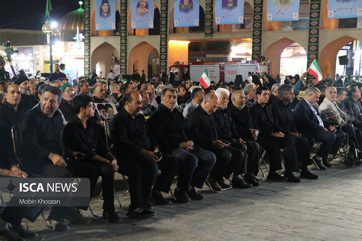 مراسم چهلم شهدای اقتدار یزد با حضور پرشور اقشار مختلف در حسینیه امیر چخماق