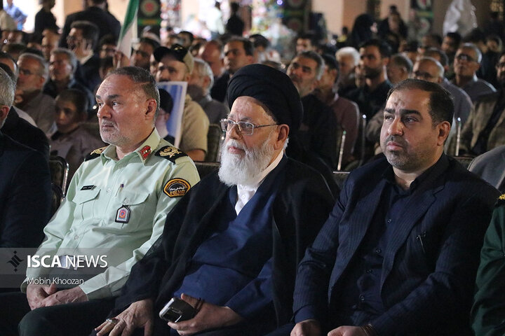 مراسم چهلم شهدای اقتدار یزد با حضور پرشور اقشار مختلف در حسینیه امیر چخماق