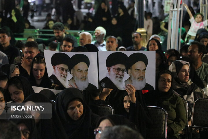 مراسم چهلم شهدای اقتدار یزد با حضور پرشور اقشار مختلف در حسینیه امیر چخماق