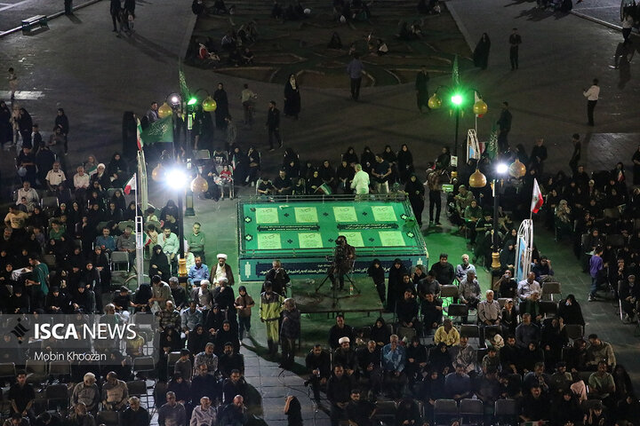 مراسم چهلم شهدای اقتدار یزد با حضور پرشور اقشار مختلف در حسینیه امیر چخماق