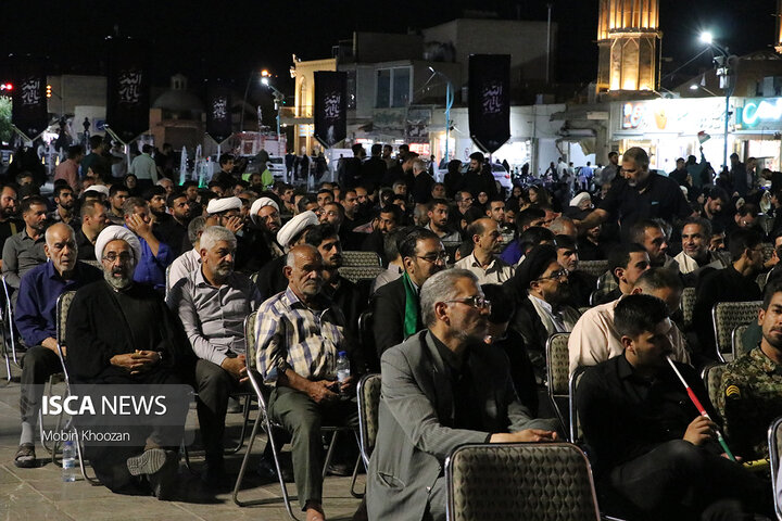 مراسم چهلم شهدای اقتدار یزد با حضور پرشور اقشار مختلف در حسینیه امیر چخماق