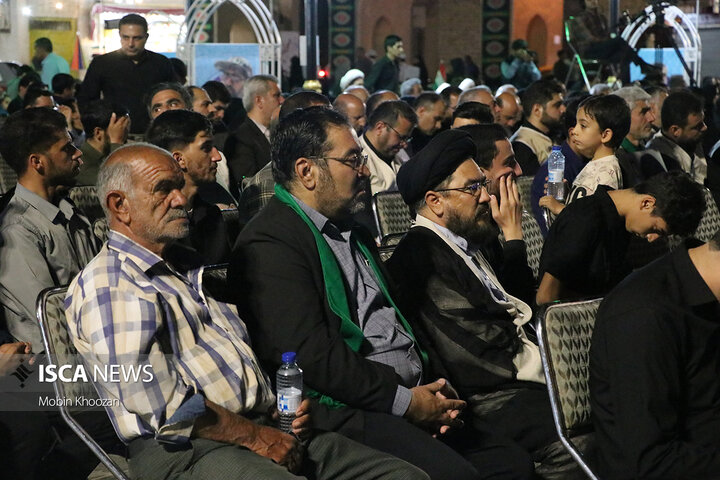 مراسم چهلم شهدای اقتدار یزد با حضور پرشور اقشار مختلف در حسینیه امیر چخماق