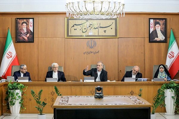 تفویض اختیارات به استانداران ضعیف، بحران‌آفرین خواهد بود/ اگر استانداری از حدود قانونی خود خارج شود، مجلس وارد عمل خواهد شد