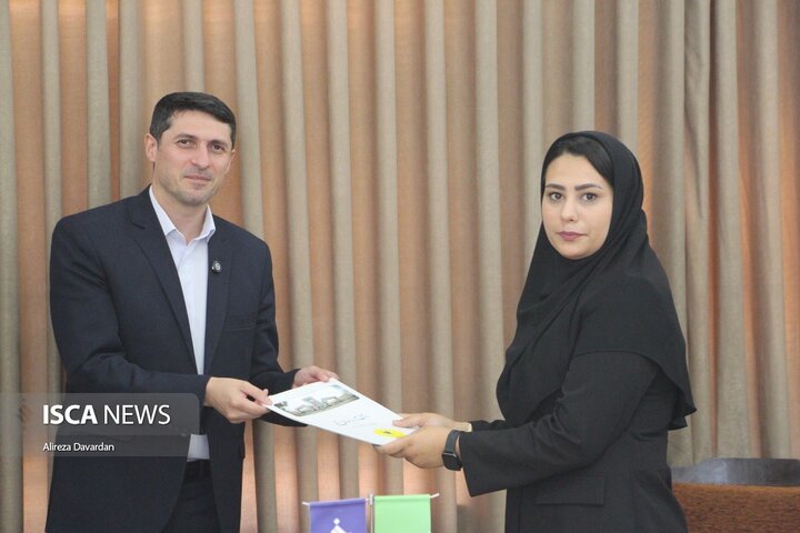 دیدار سرپرست دانشگاه آزاد اسلامی اردبیل با اعضای خبرگزاری ایسکانیوز در آستانه روز خبرنگار