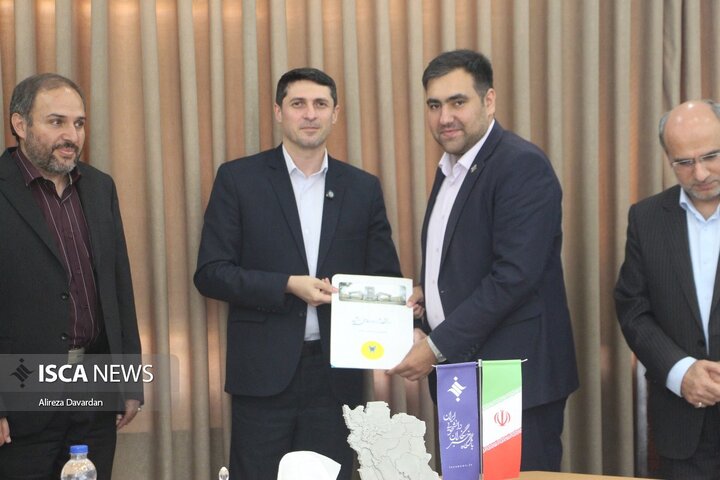 دیدار سرپرست دانشگاه آزاد اسلامی اردبیل با اعضای خبرگزاری ایسکانیوز در آستانه روز خبرنگار