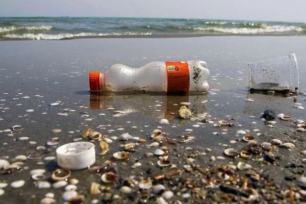 ربات ساحلی ایرانی برای پاکسازی پلاستیک‌ها به میدان آمد