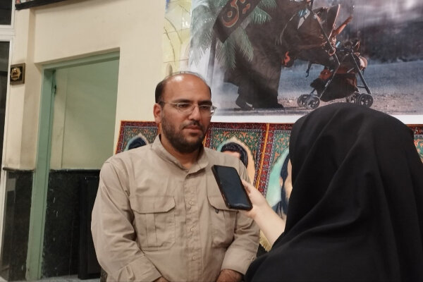 موکب شهید باکری؛ پیشگام در خدمت‌رسانی فرهنگی به زائران غیرایرانی اربعین در مرز بازرگان