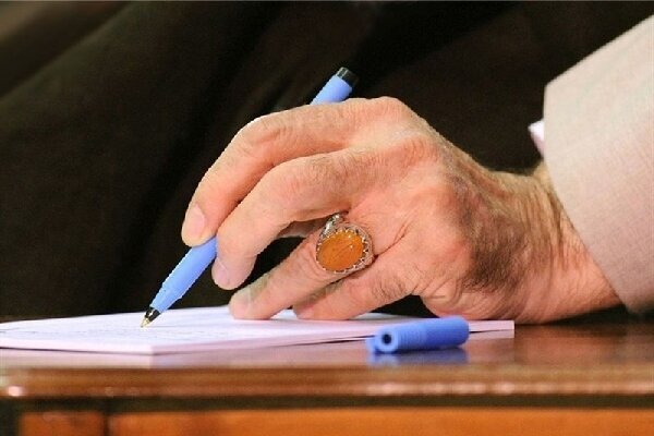 انتصاب شمخانی و احمدیان به عنوان نمایندگان رهبری در شورای عالی دفاع