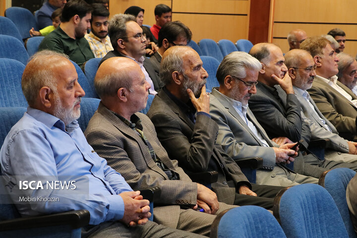 مراسم گرامیداشت روز خبرنگار در استان یزد با حضور استاندار و مسئولین سال1404