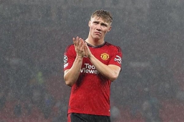 توافق اولیه میلان و منچستریونایتد برای بازگشت هویلون