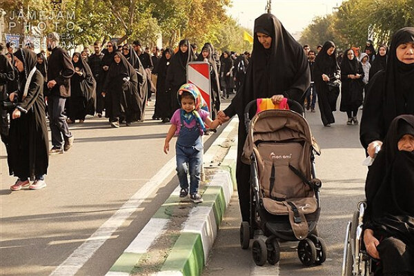 پیاده روی اربعین، نمادی از احترام به امام حسین(ع) است