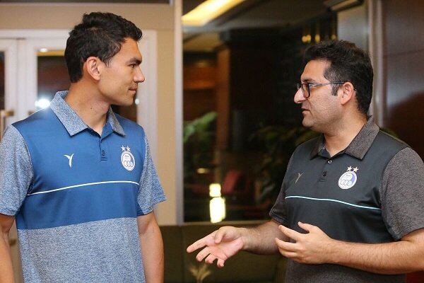 مدافع ازبکی : من مقابل هم تیمی‌هایم در استقلال احساسی ندارم