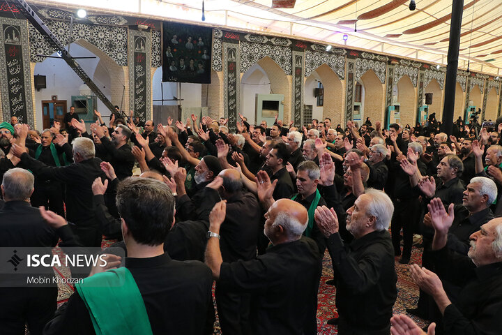 برگزاری آیین باشکوه اربعین حسینی در مسجد جامع کبیر یزد با حضور مسئولان و هیئت‌های مذهبی