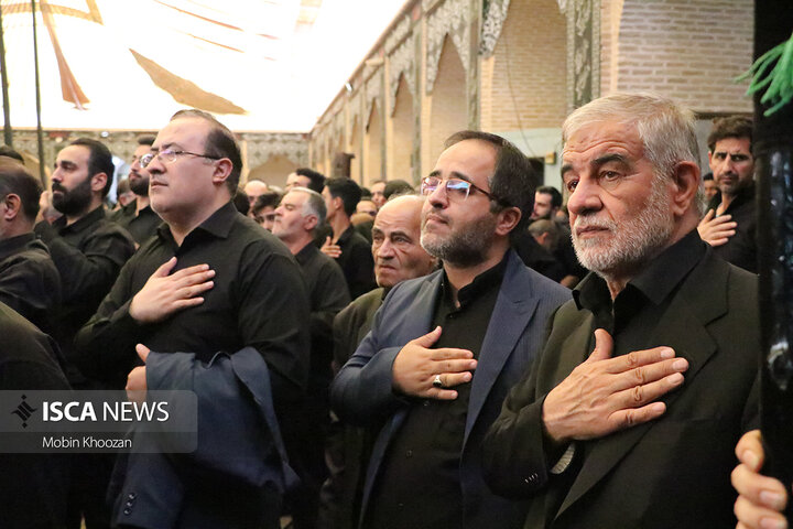 برگزاری آیین باشکوه اربعین حسینی در مسجد جامع کبیر یزد با حضور مسئولان و هیئت‌های مذهبی