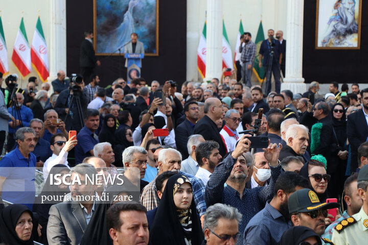 تشییع پیکر استاد فرشچیان